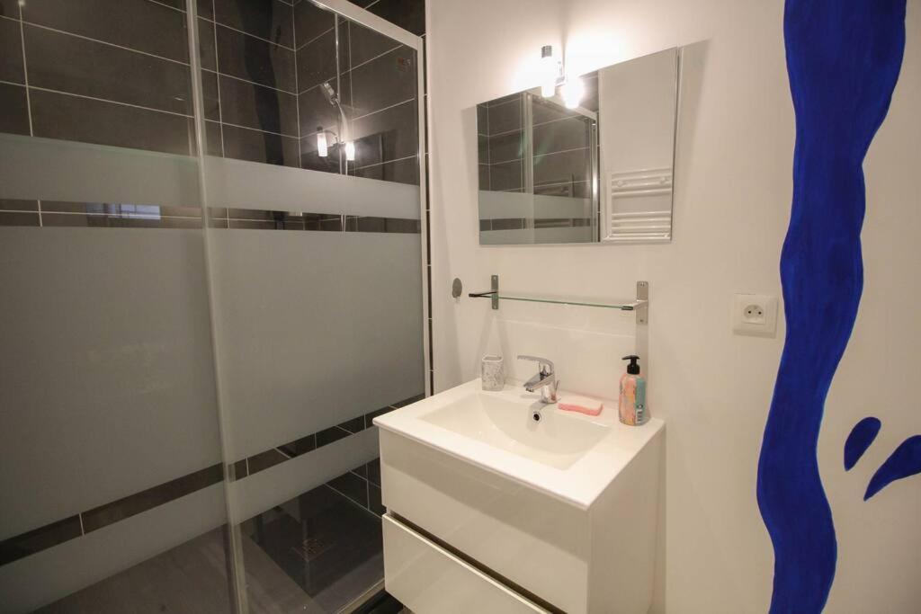 La Bd : Joli T2 Renove /Wi-Fi/Centre-Ville Angoulême Extérieur photo